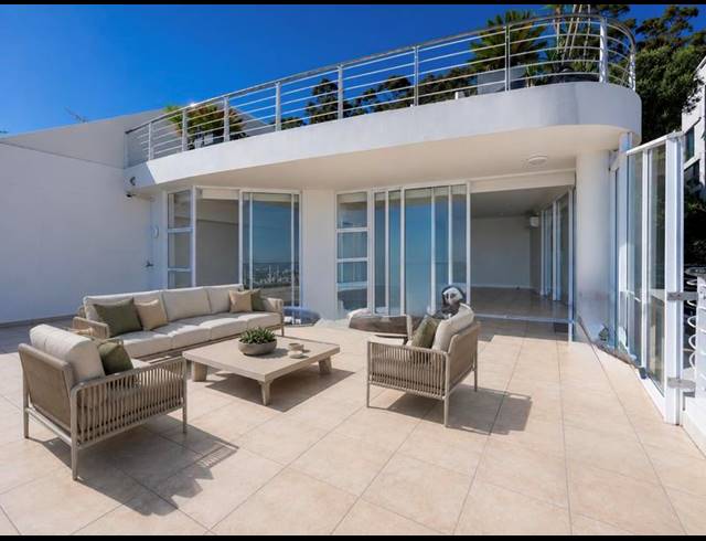 3 BEDROOM APARTMENT FOR SALE IN SEA POINT